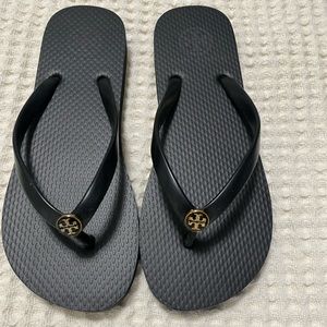 EUC Tory Burch flip flops